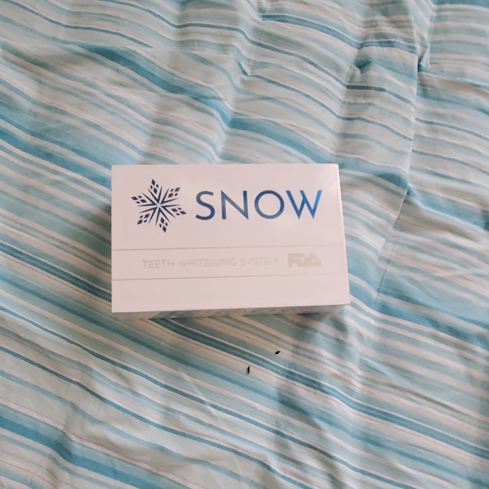 SNOW teeth whitening
